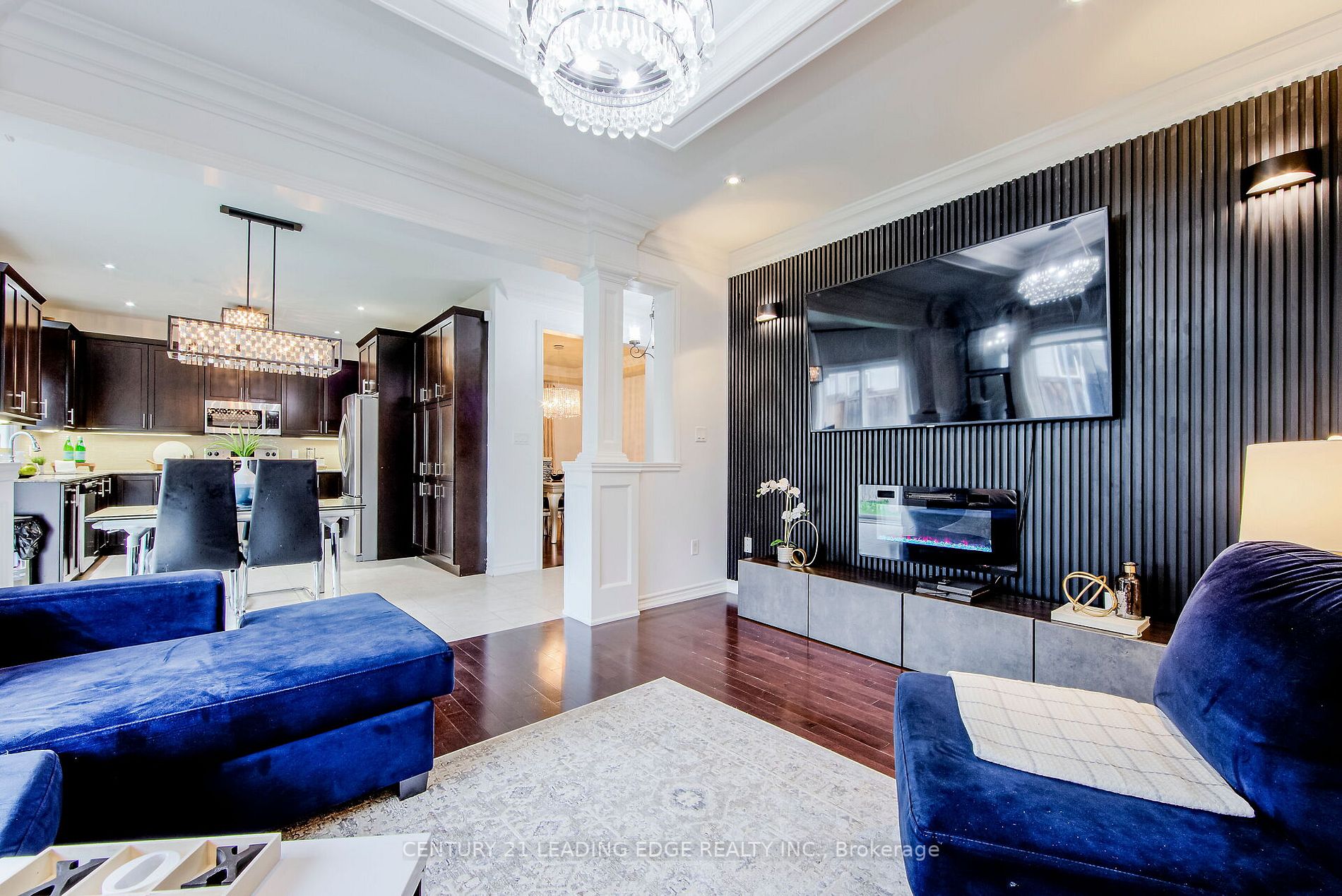6 North Glen Blvd