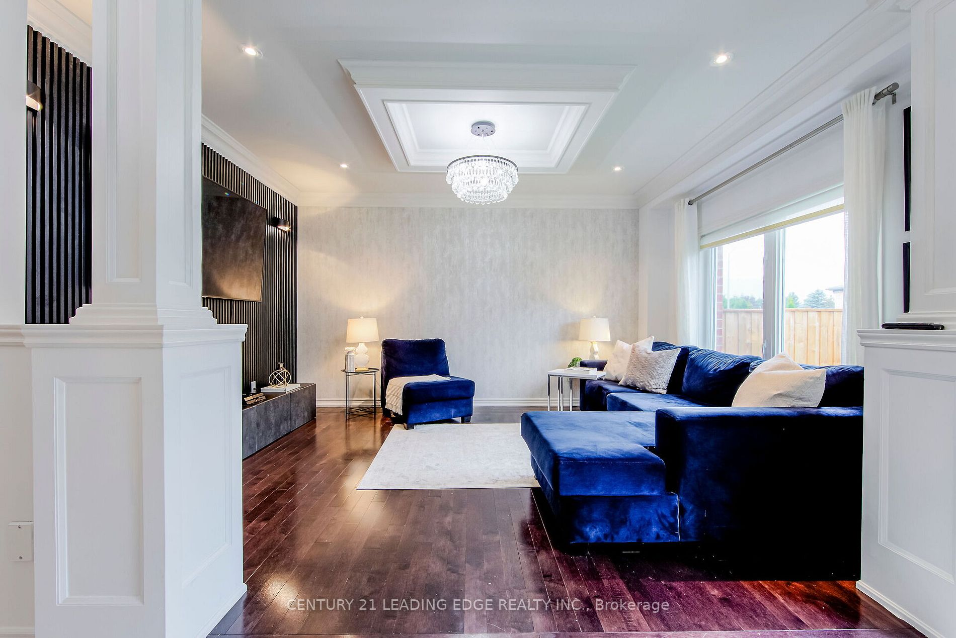 6 North Glen Blvd