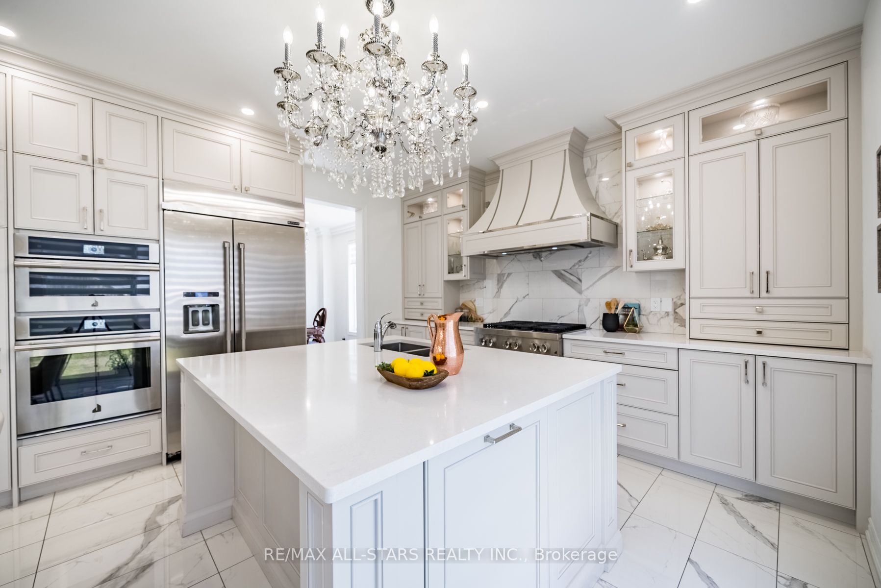 2 Closson Dr