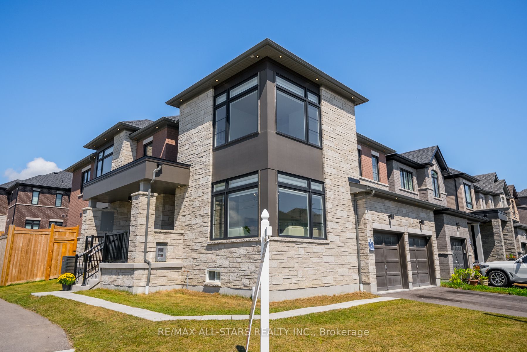 2 Closson Dr