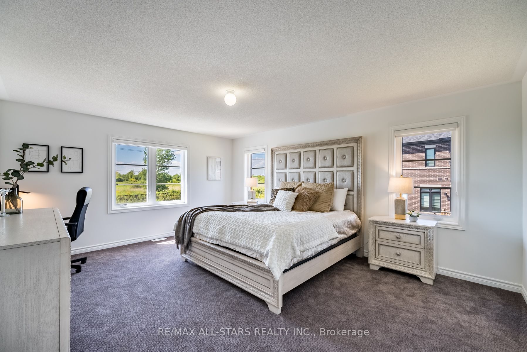 2 Closson Dr