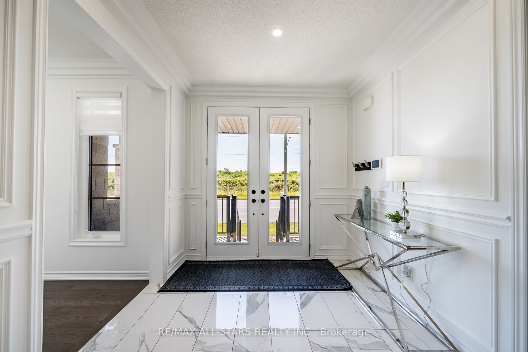 2 Closson Dr