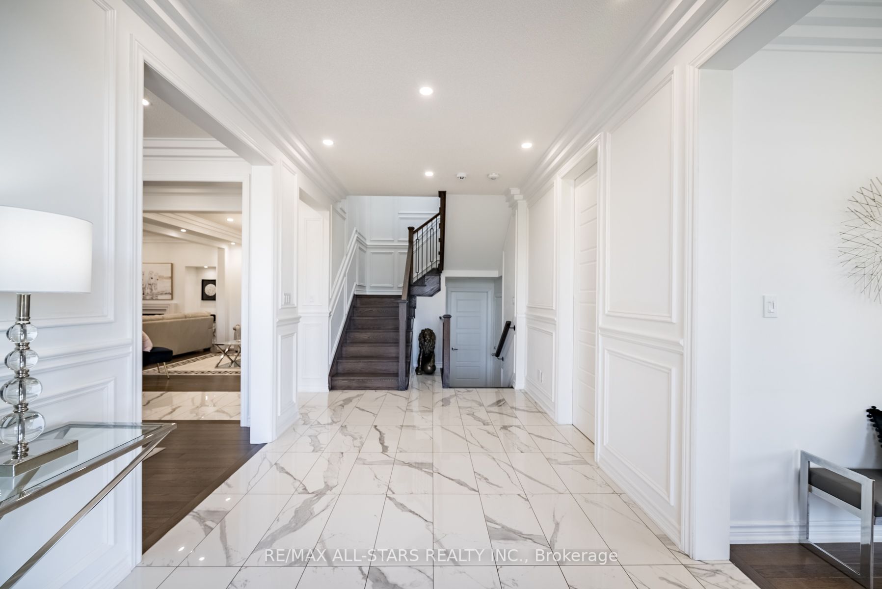 2 Closson Dr