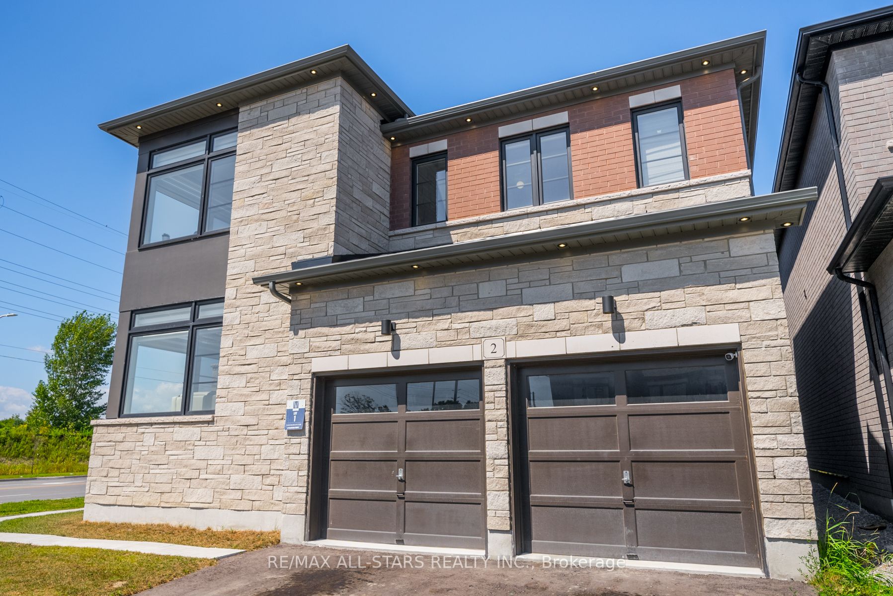 2 Closson Dr