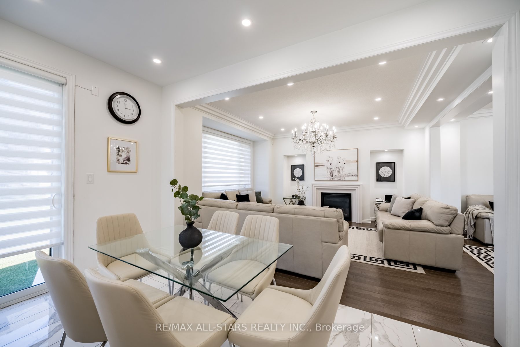 2 Closson Dr