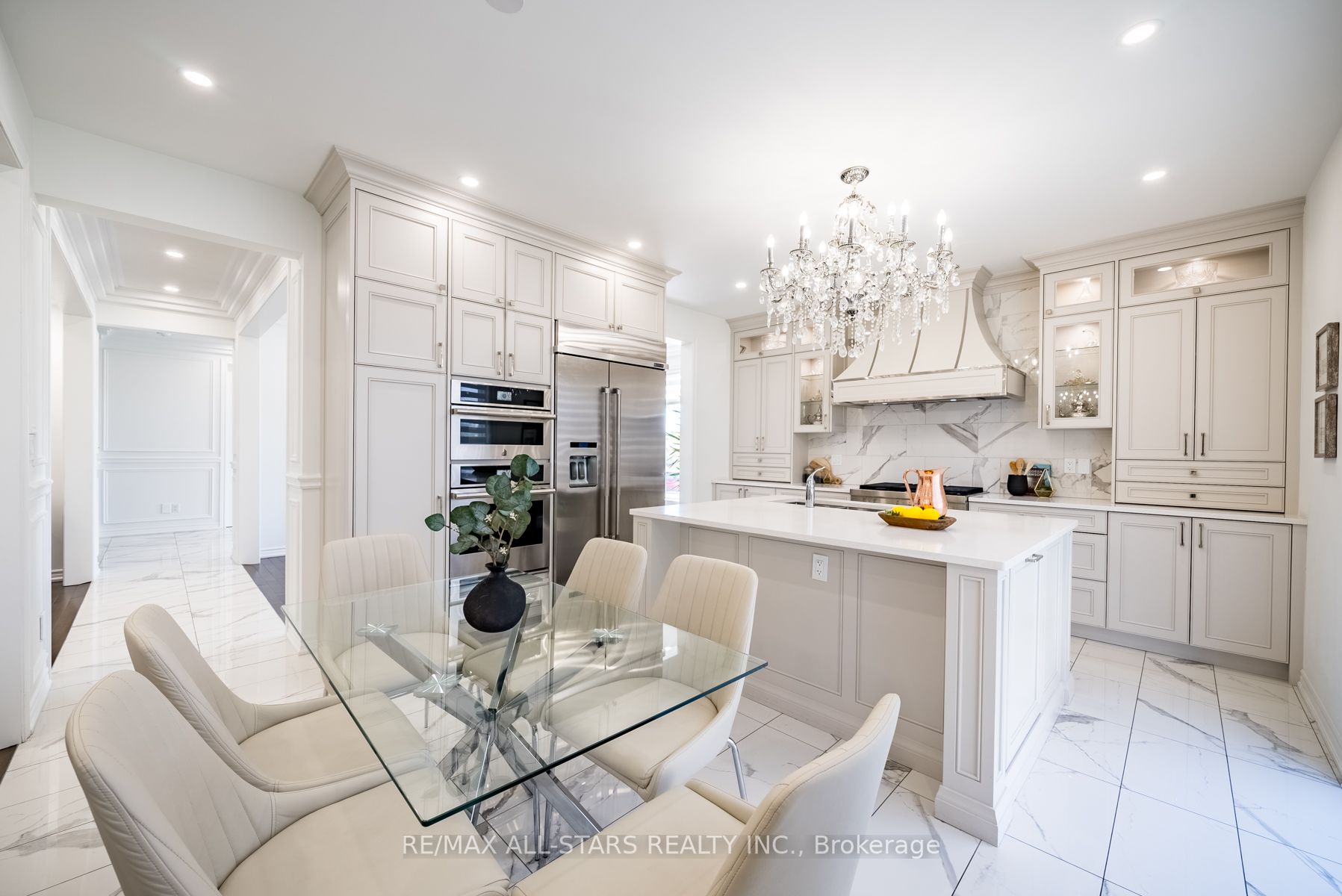 2 Closson Dr