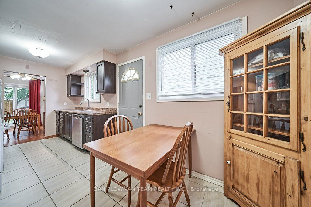 618 Bon Echo Drive