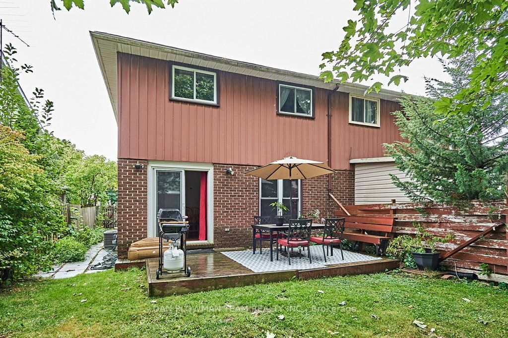 618 Bon Echo Dr