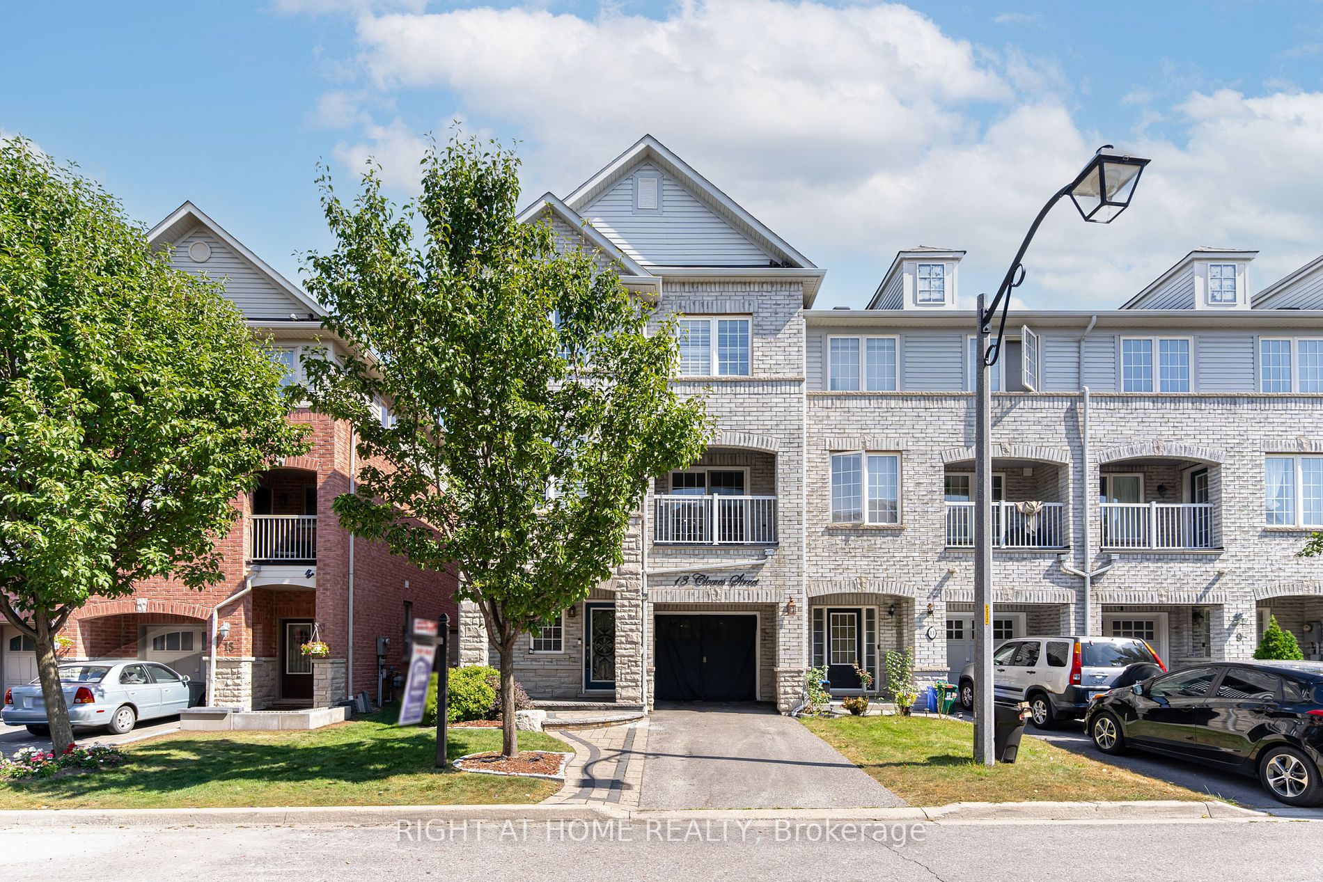 13 Clowes St