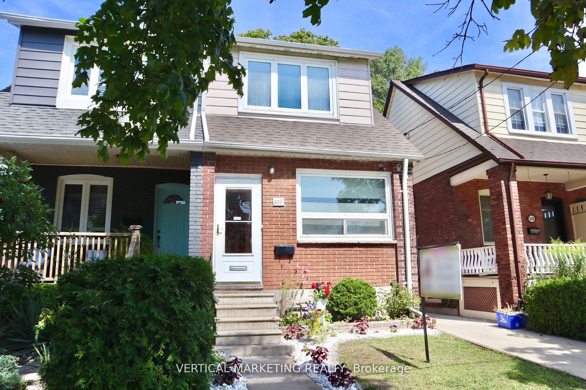 530 Glebeholme Boulevard