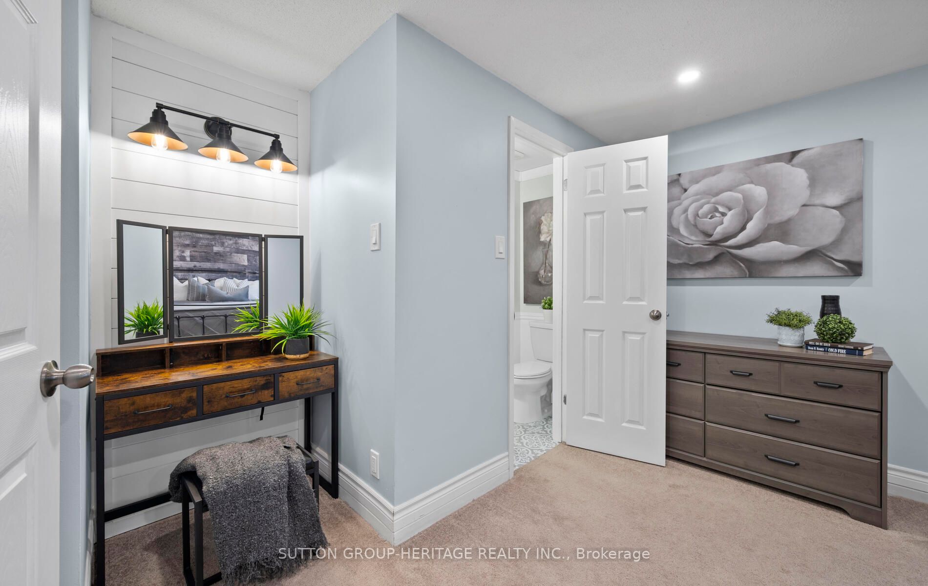 16 Tompkins Lane, #29