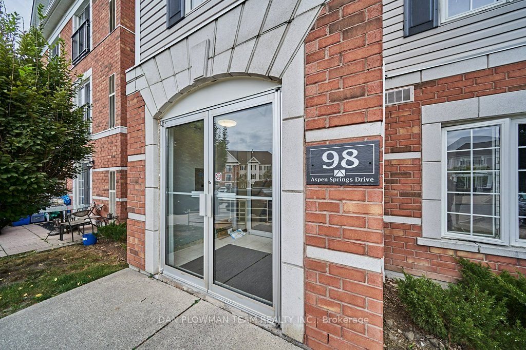 98 Aspen Springs Dr, #305