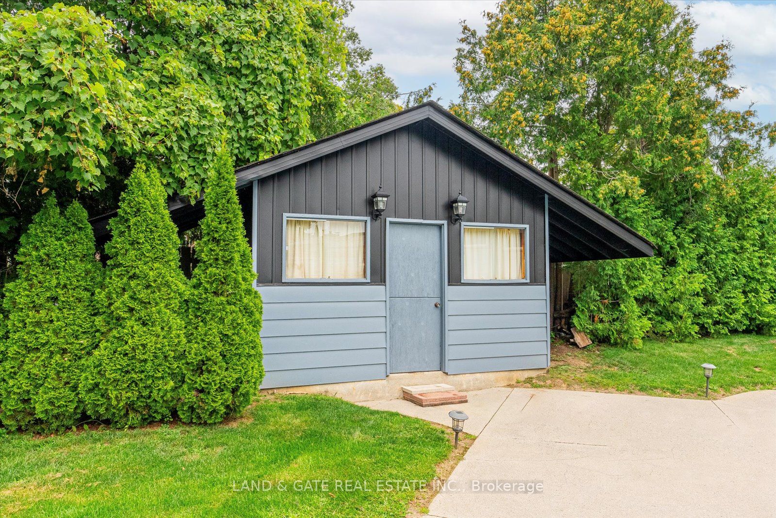 109 Gardenia Court