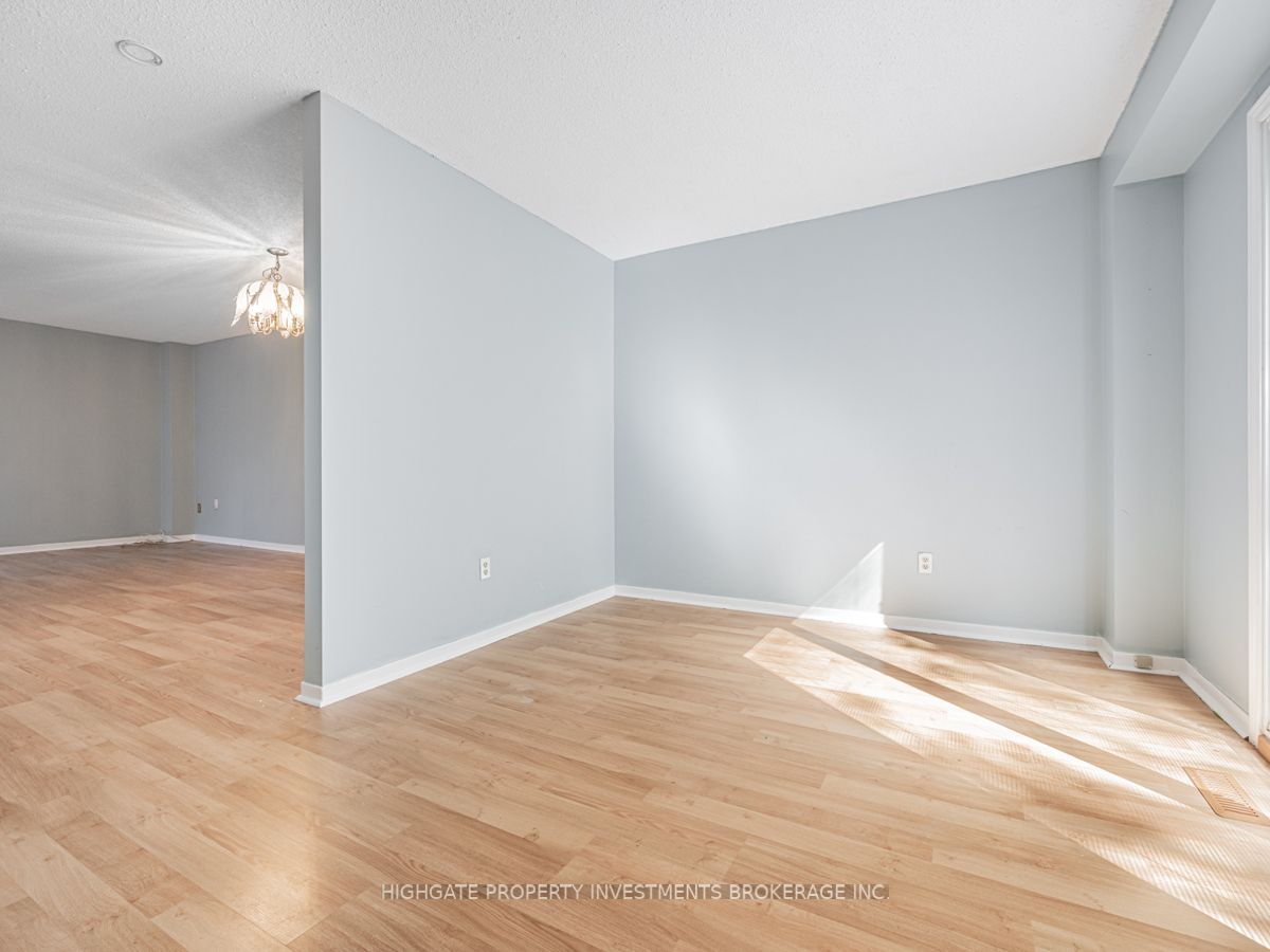 21 Noble Dr