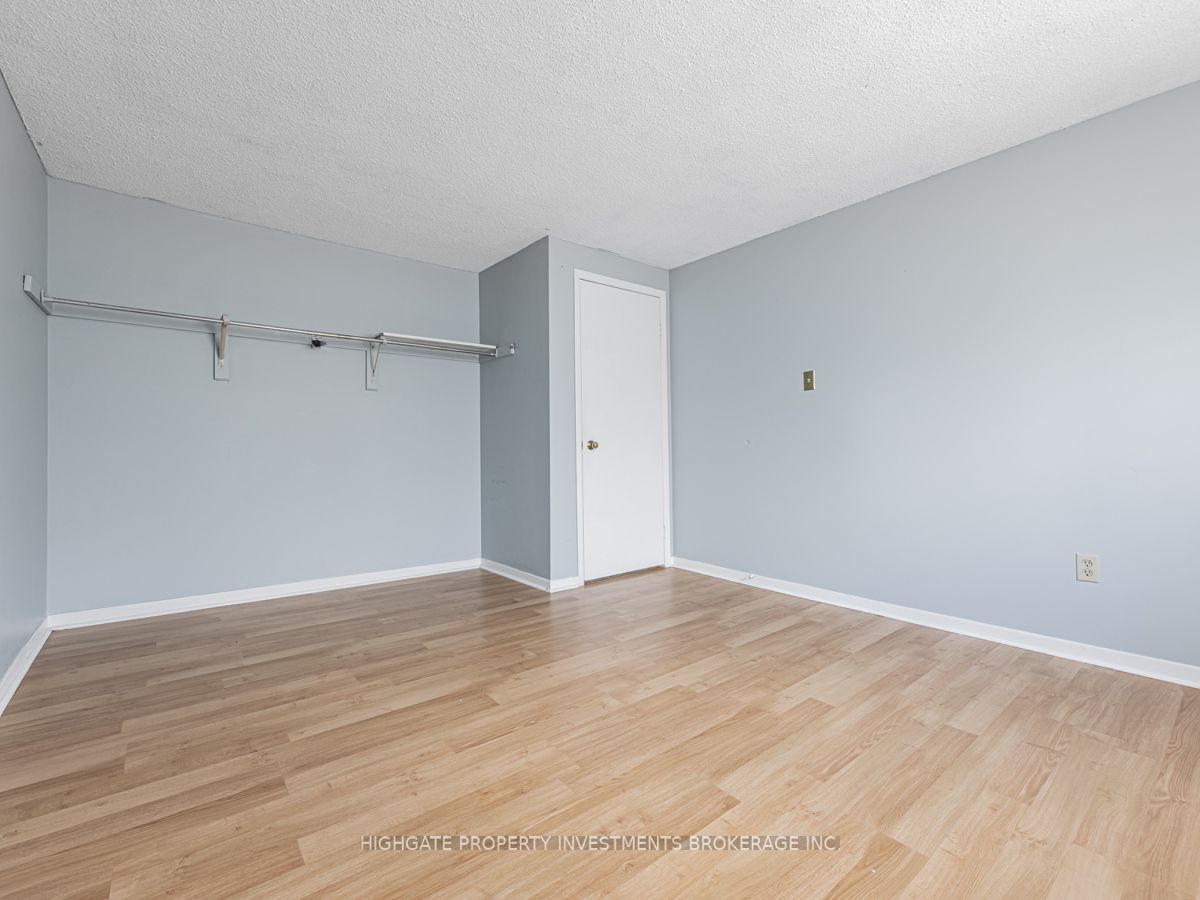 21 Noble Dr