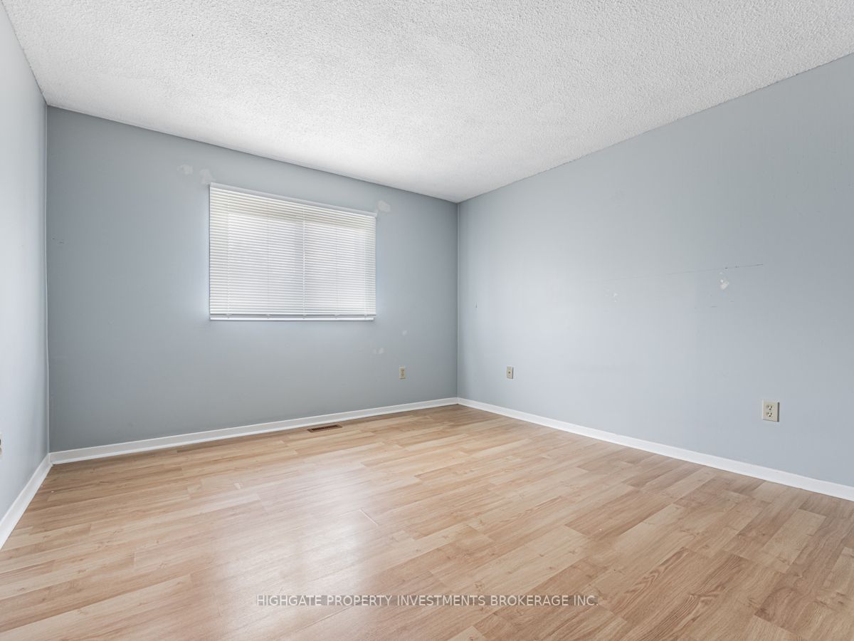 21 Noble Dr
