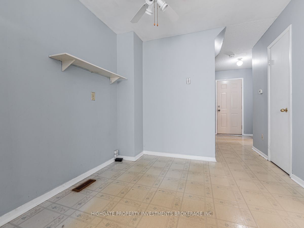 21 Noble Dr