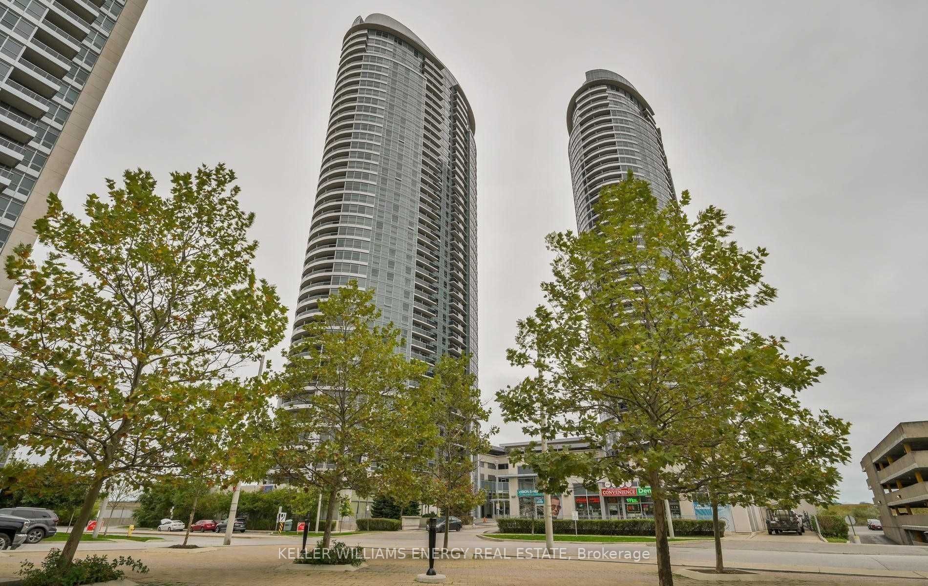135 Village Green Sq, #623