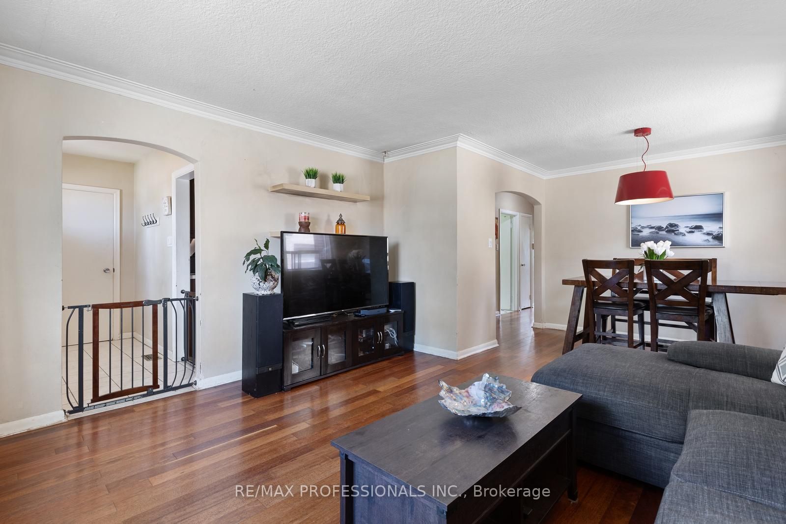 104 Commonwealth Ave
