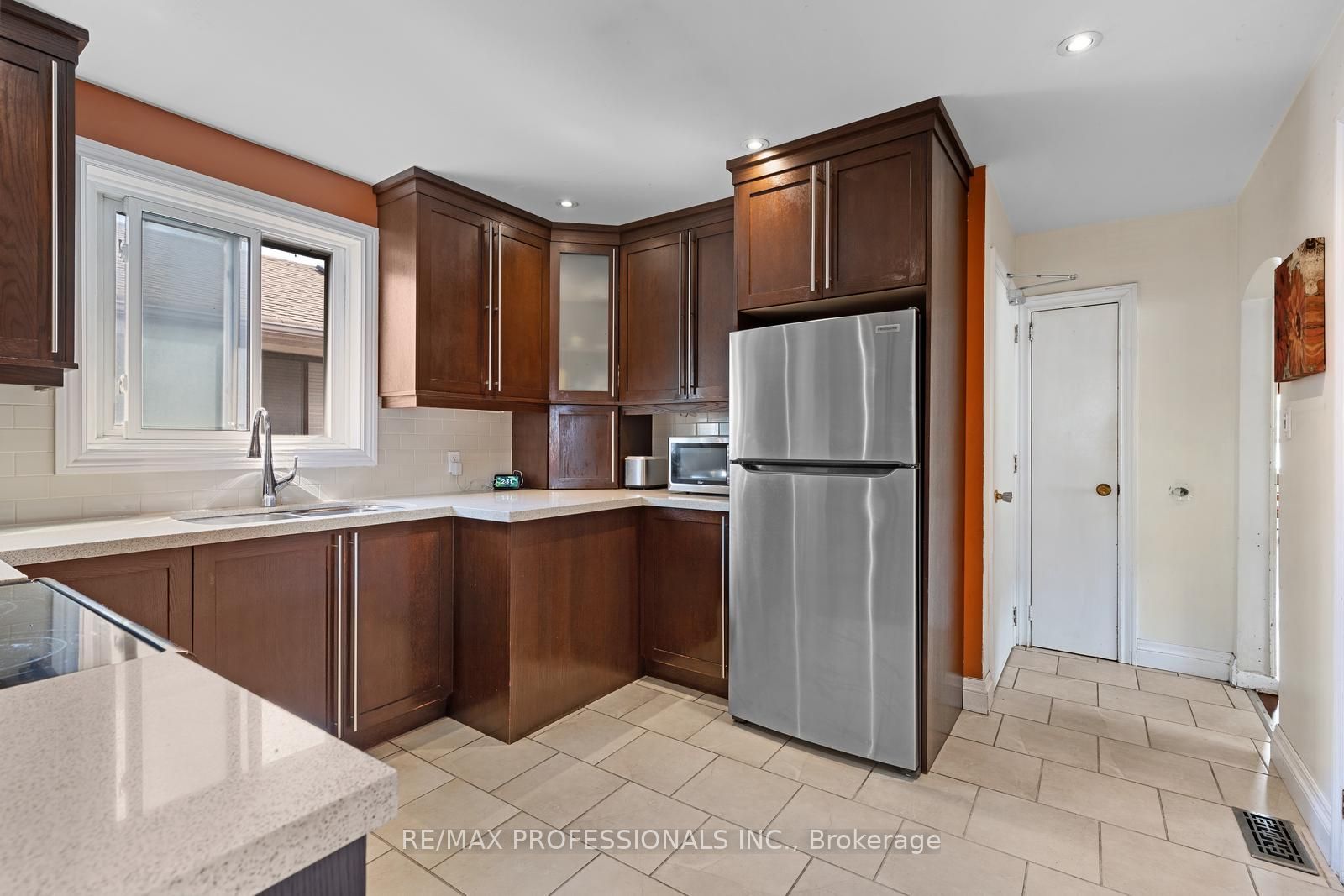 104 Commonwealth Ave