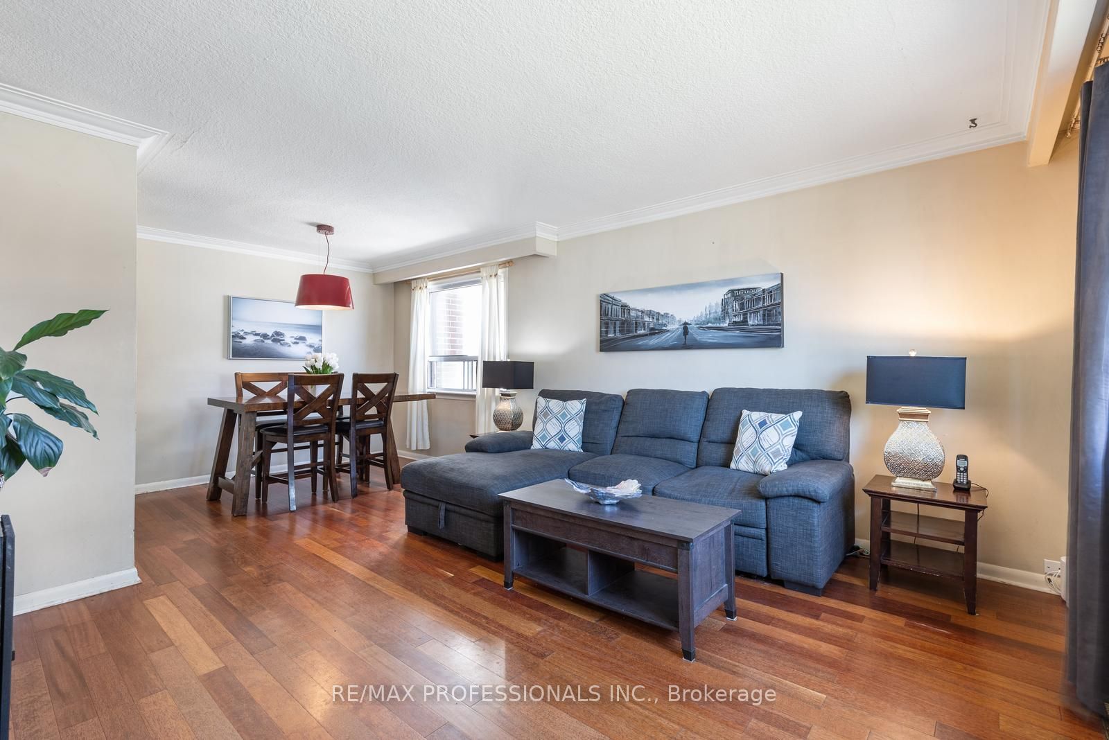 104 Commonwealth Ave