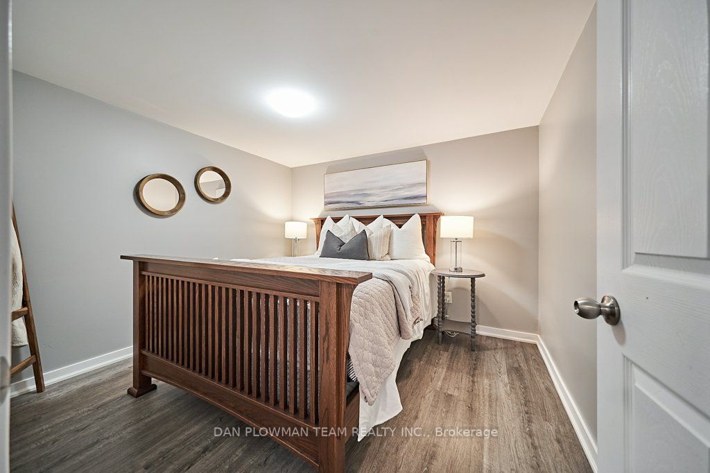 46 Canadian Oaks Dr