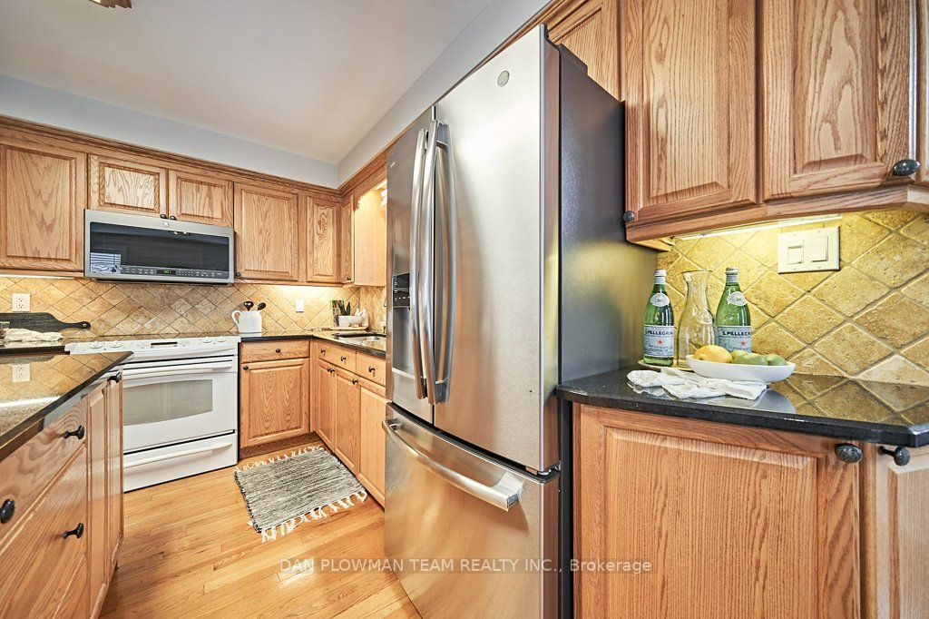 46 Canadian Oaks Dr