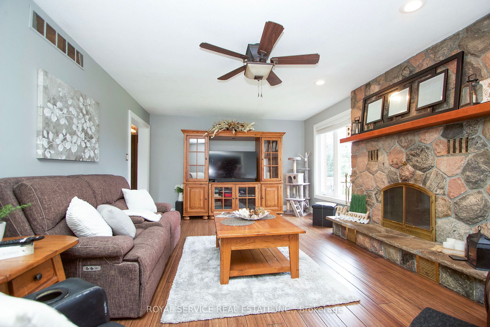 20 Hockaday Crt