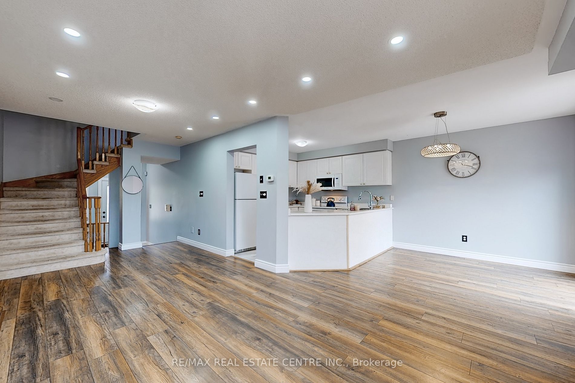 98 Wilkins Cres