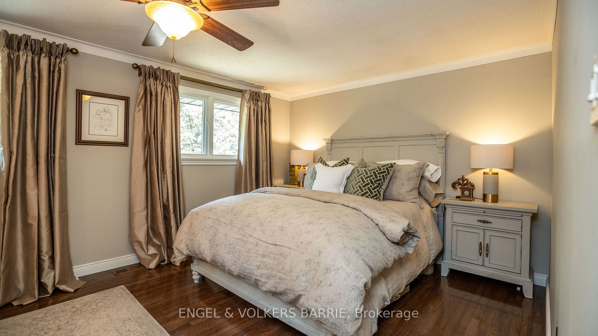 460 Paddington Cres