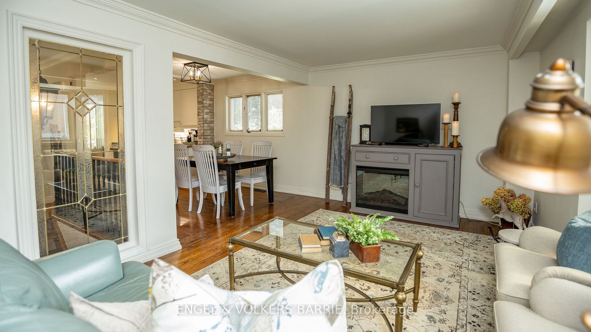 460 Paddington Cres