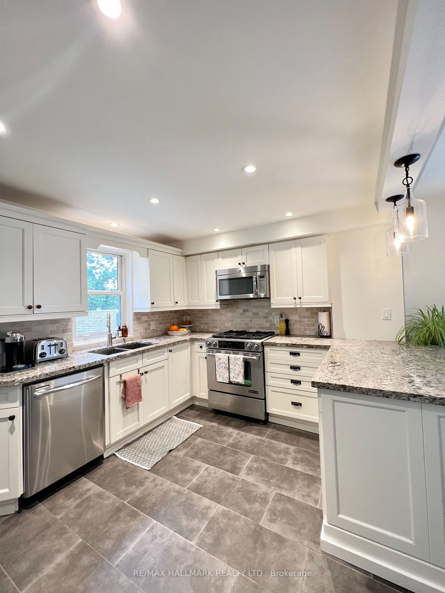 93 Glenmount Park Rd