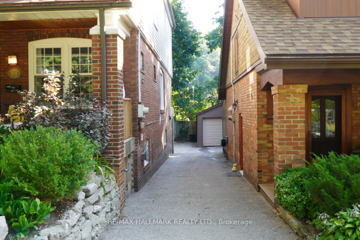 93 Glenmount Park Rd