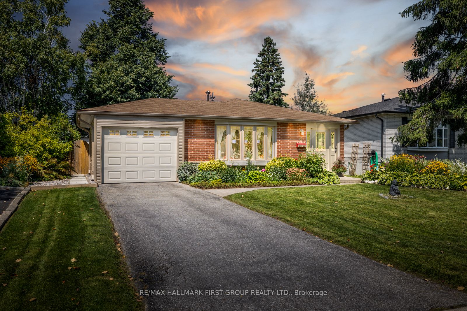 8 Albery Cres