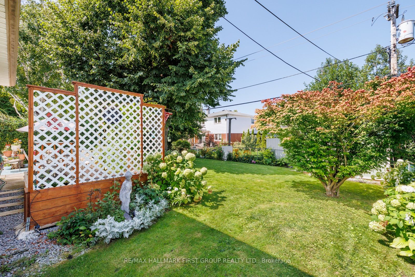 8 Albery Crescent