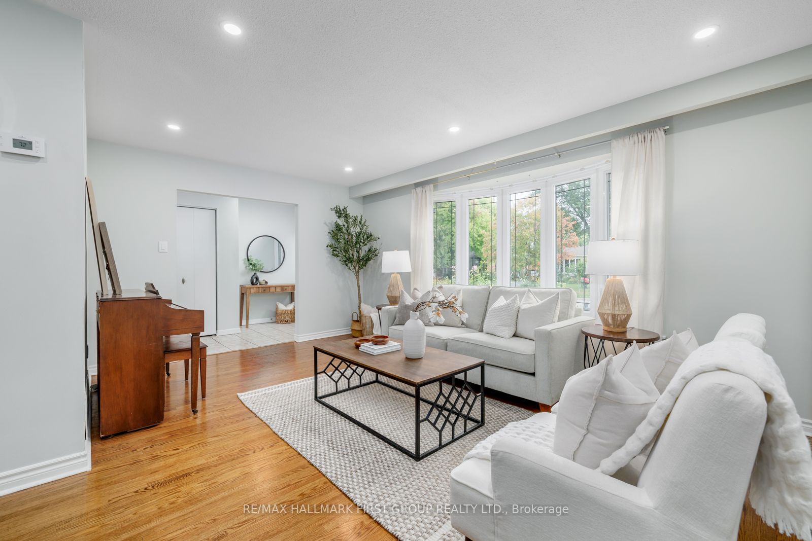 8 Albery Crescent