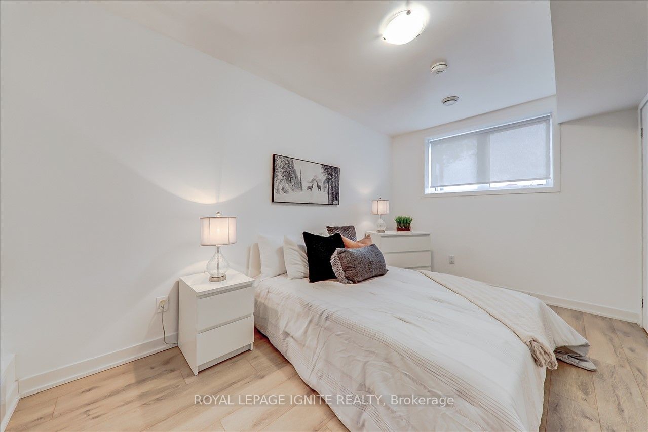 1760 Simcoe Street N, #89