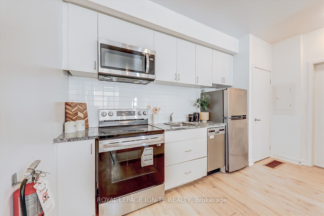 1760 Simcoe Street N, #89