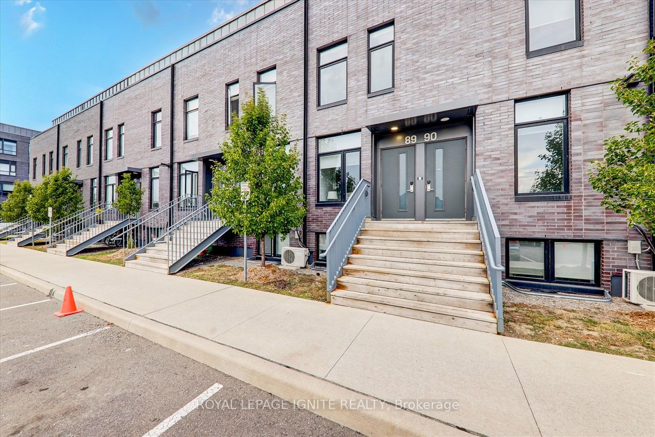 1760 Simcoe Street N, #89