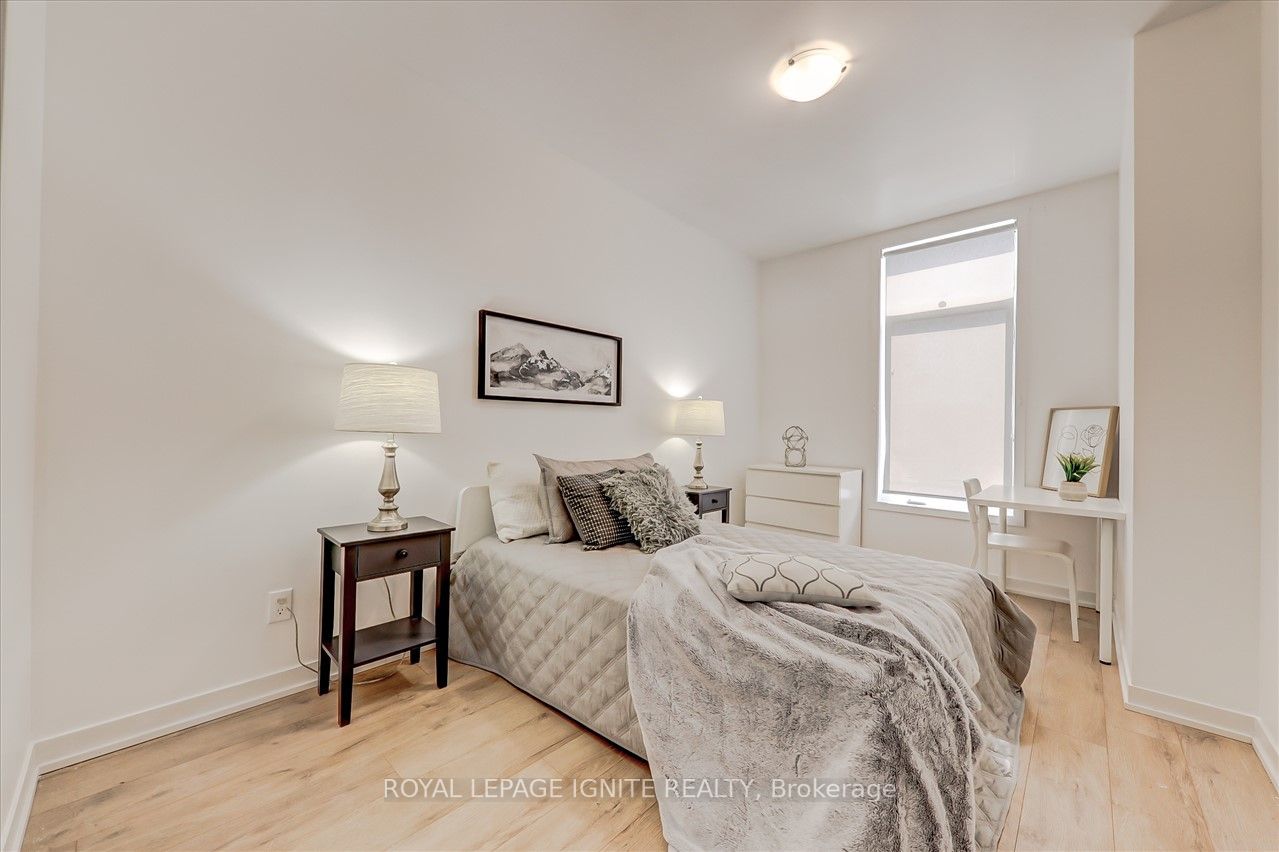 1760 Simcoe Street N, #89