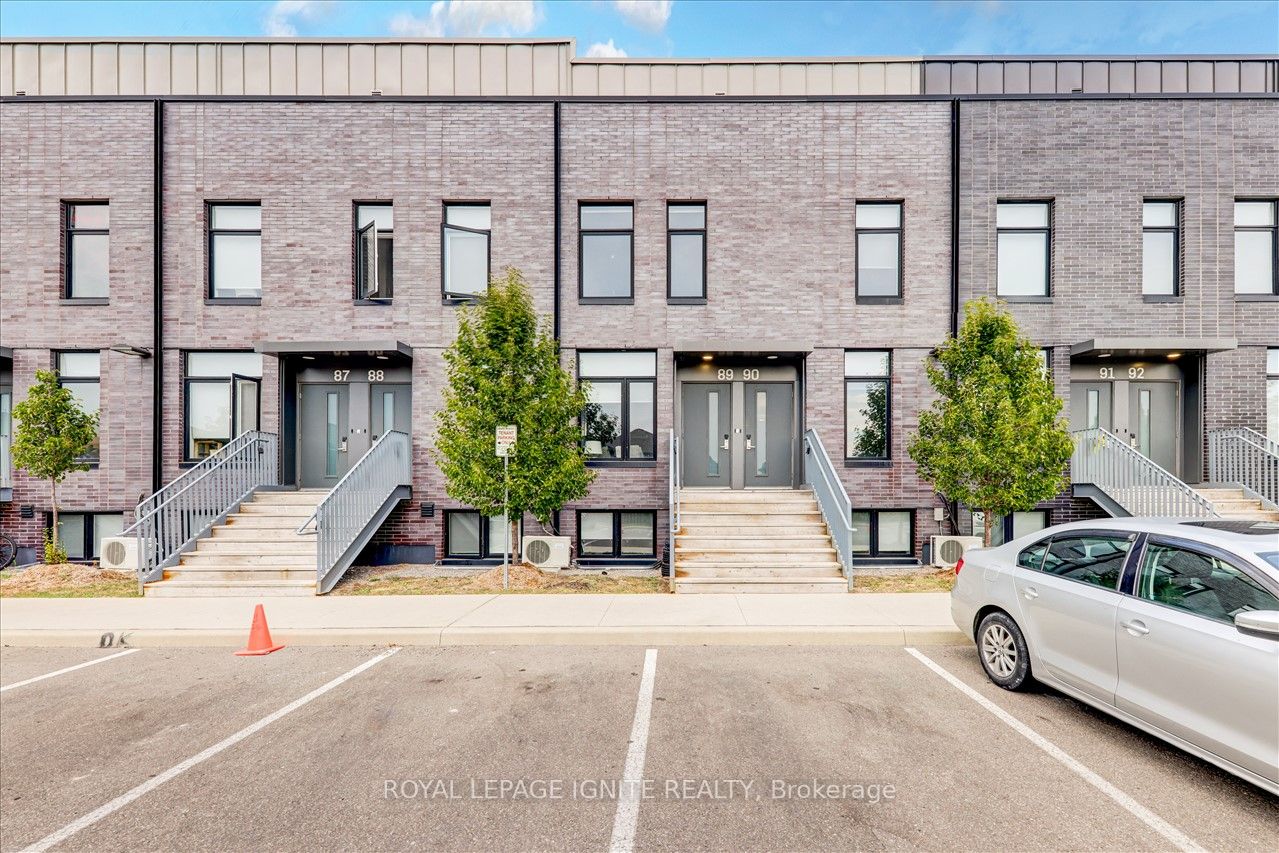 1760 Simcoe St N, #89