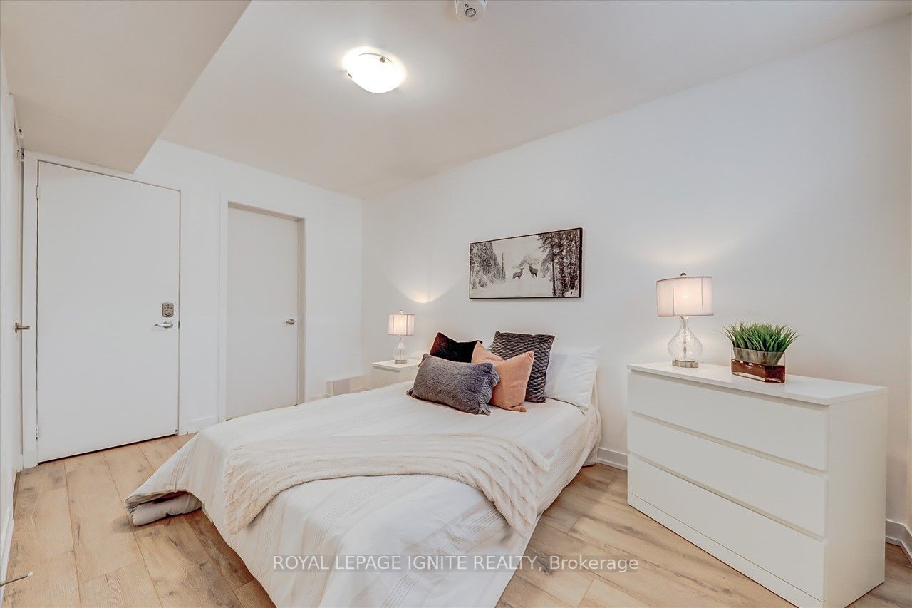 1760 Simcoe Street N, #89