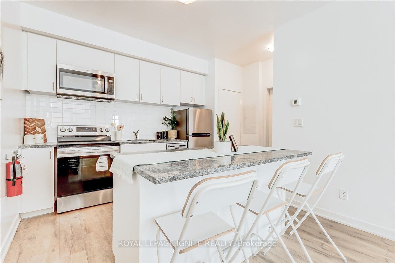 1760 Simcoe Street N, #89