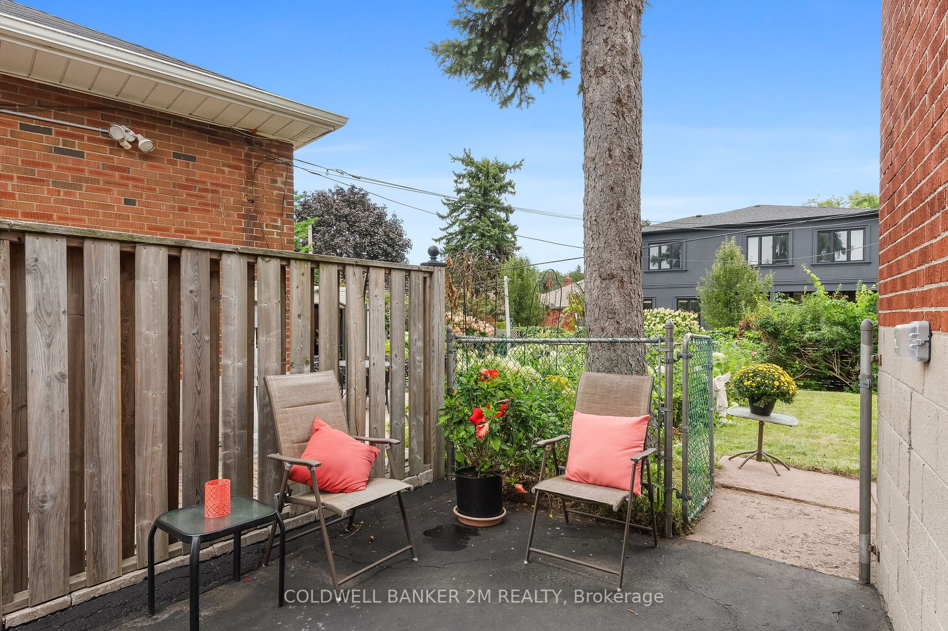 51 Hunt Club Dr