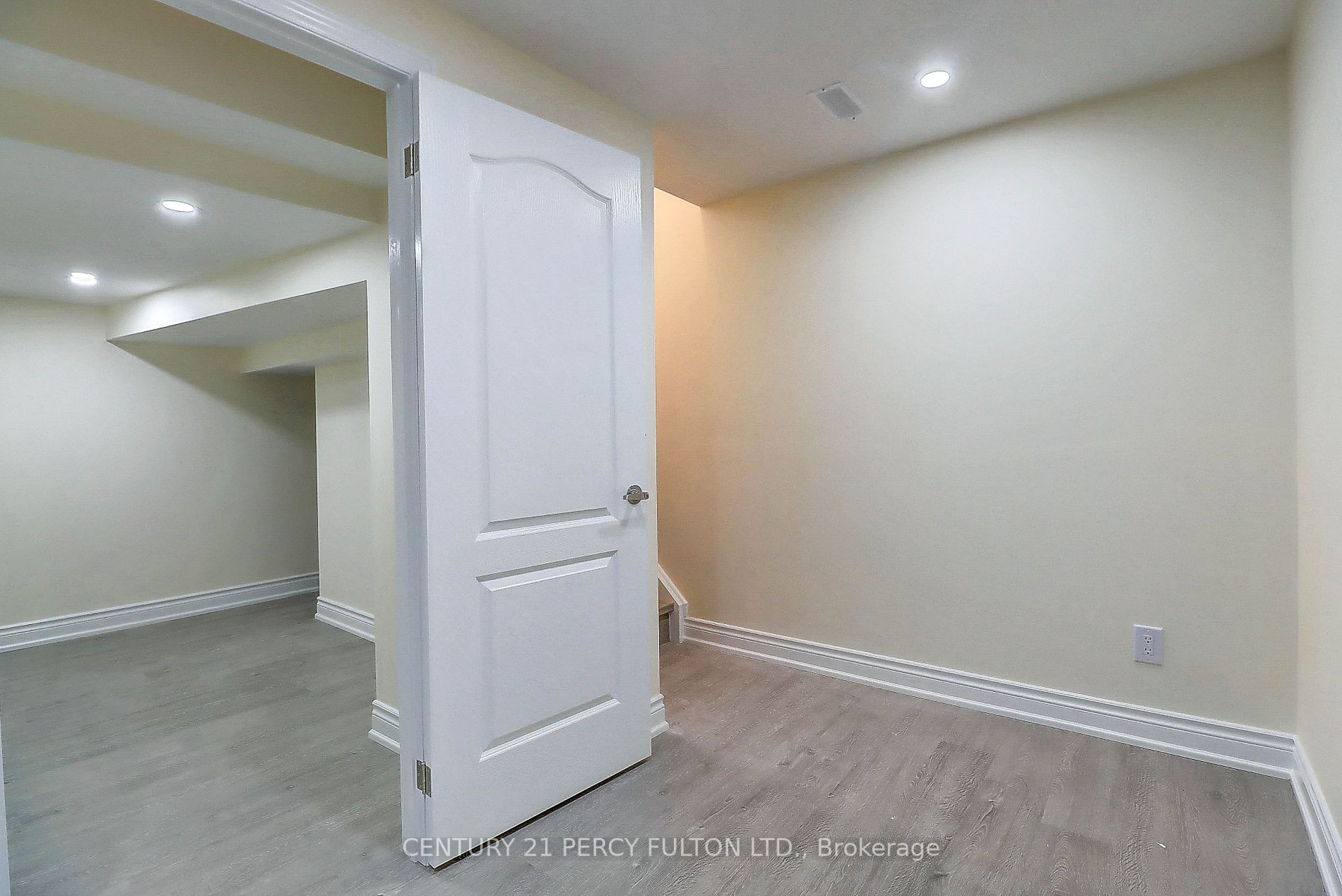 18 Rosswell Dr, #Bsmt