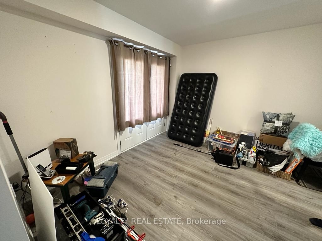 46 Ambereen Pl