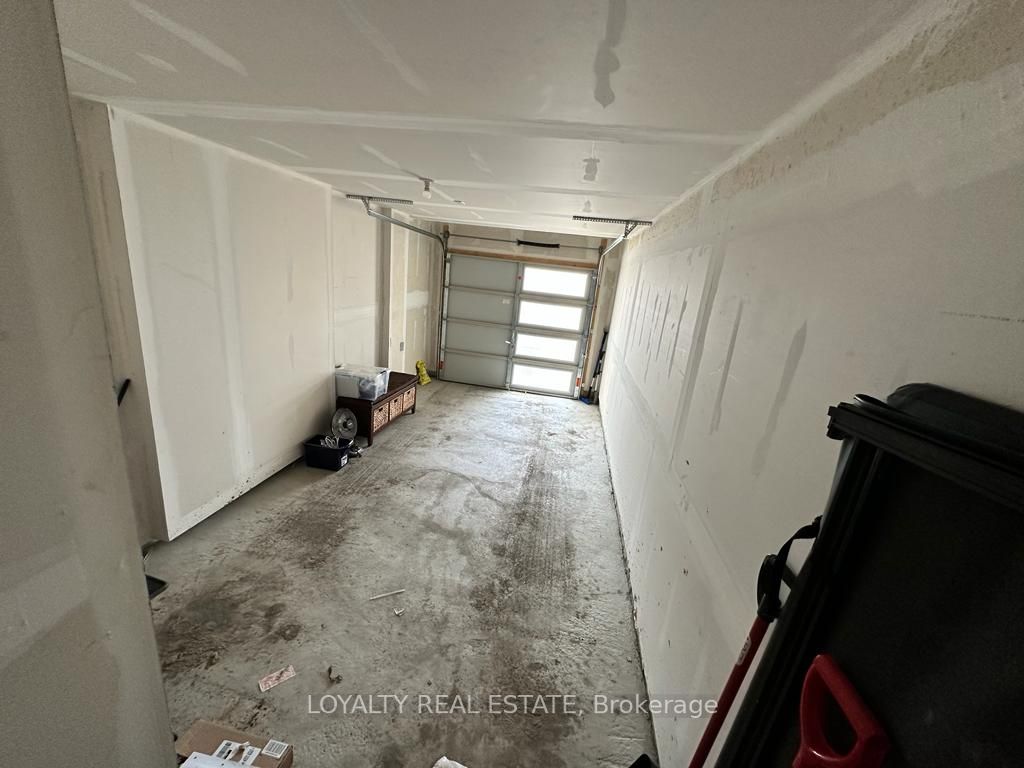46 Ambereen Pl