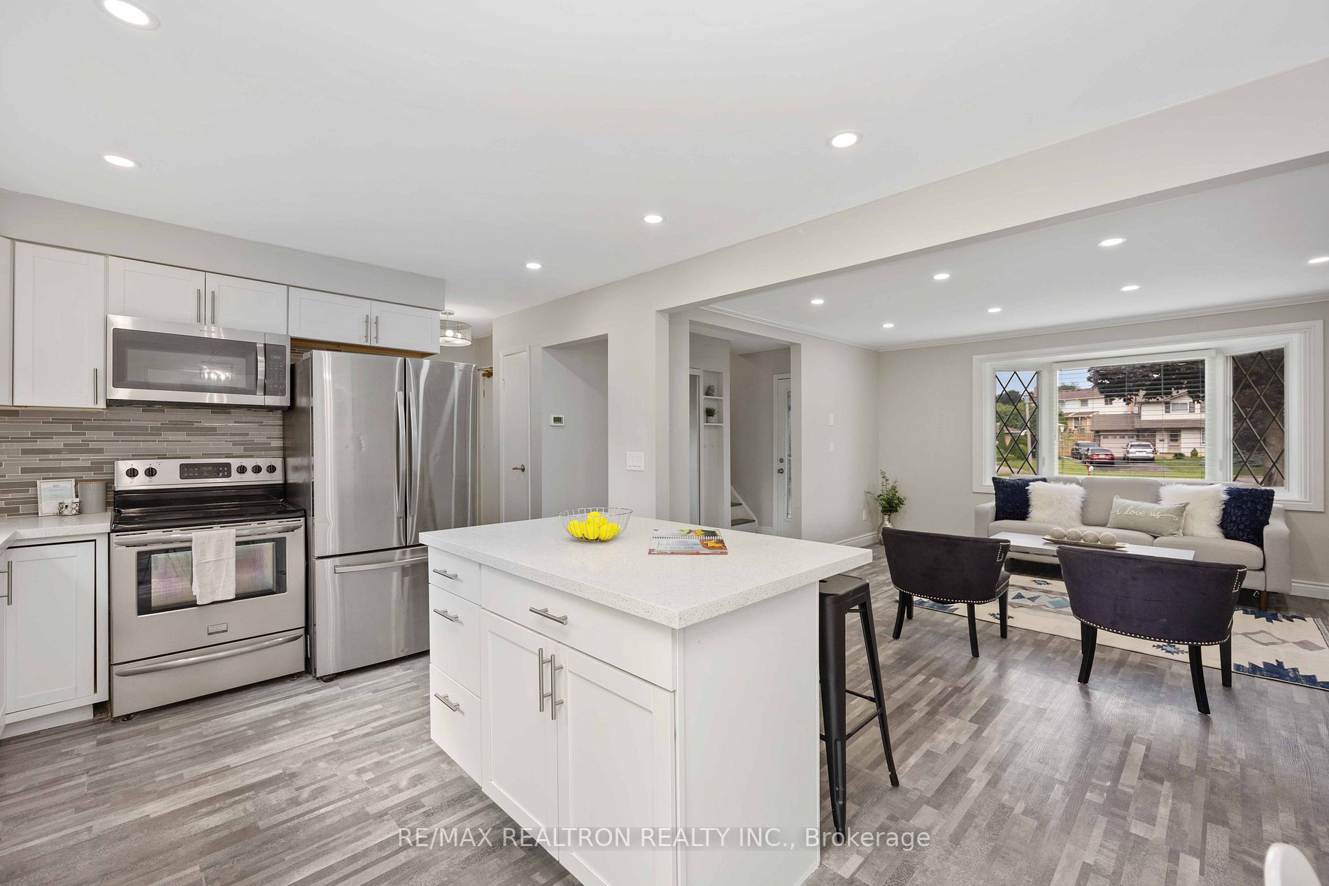 514 Capilano Court, #Upper