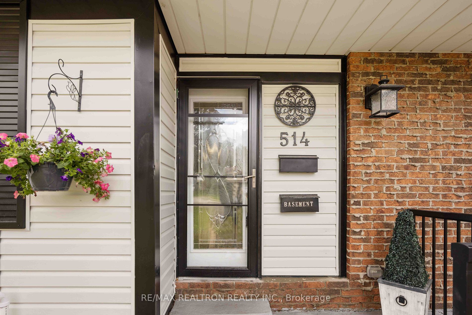 514 Capilano Crt, #Upper