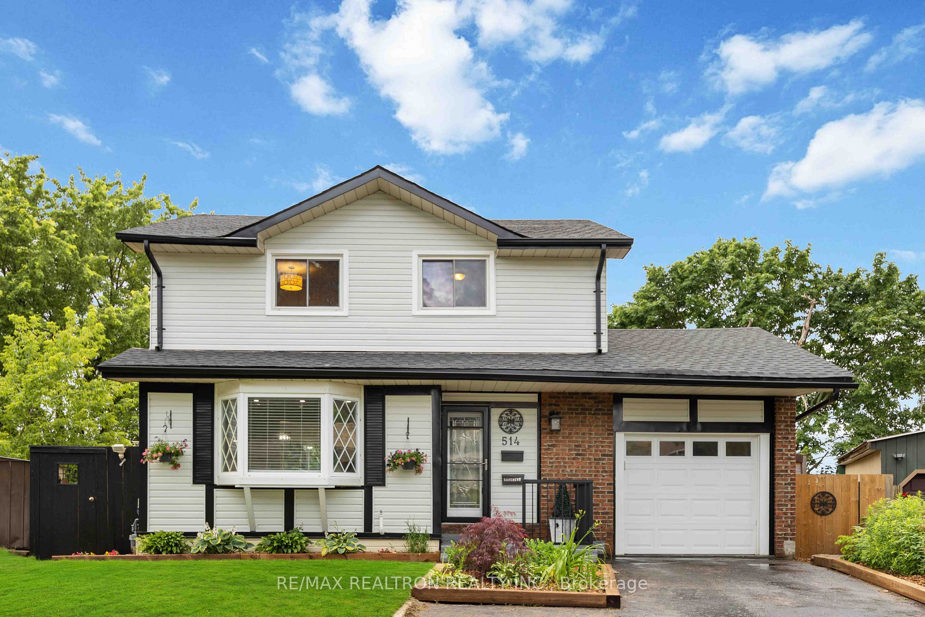 514 Capilano Crt, #Upper